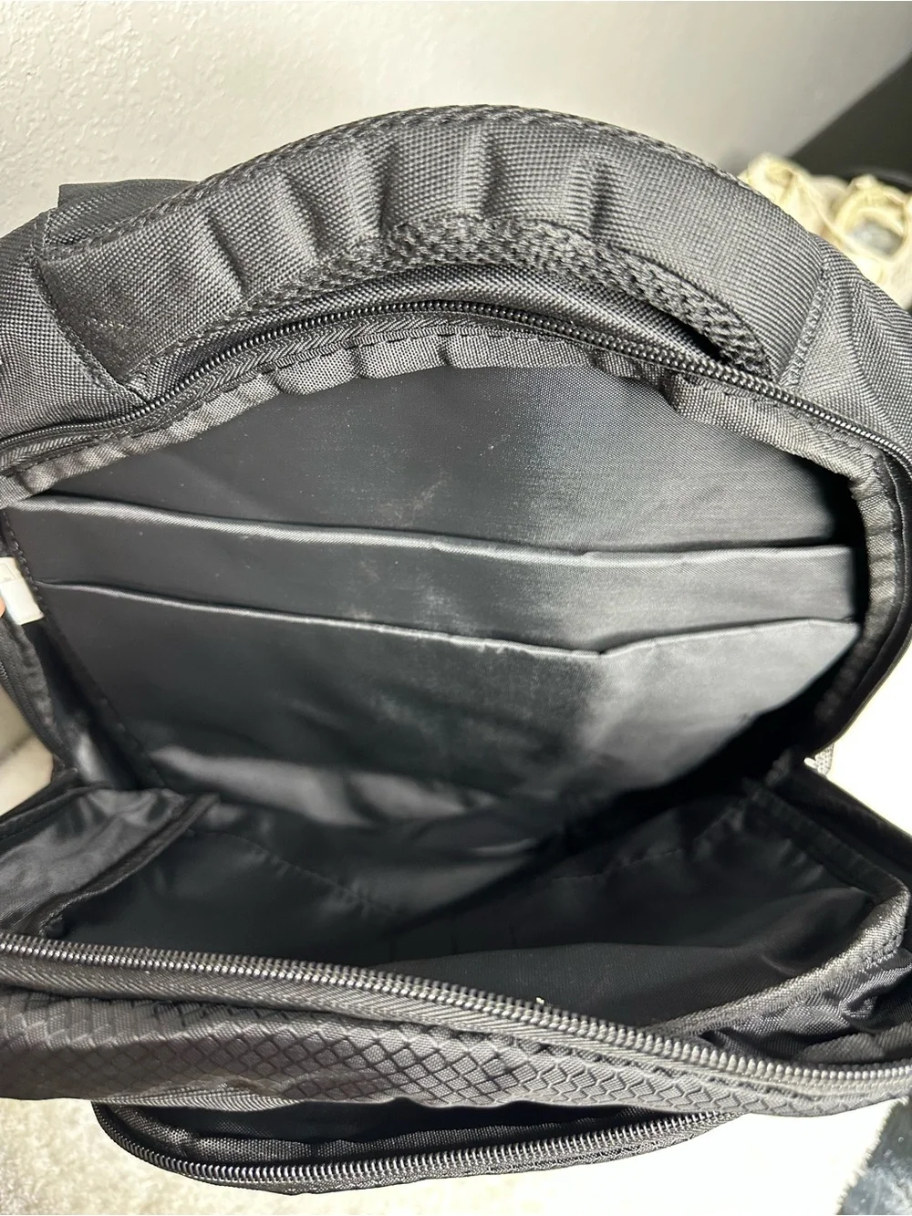 Targus Sport Black Diamond Ripstop Laptop Backpack 20L (Model TSB89104US)